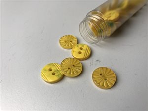 Knap - pænt blomstermotiv og gul, 13 mm